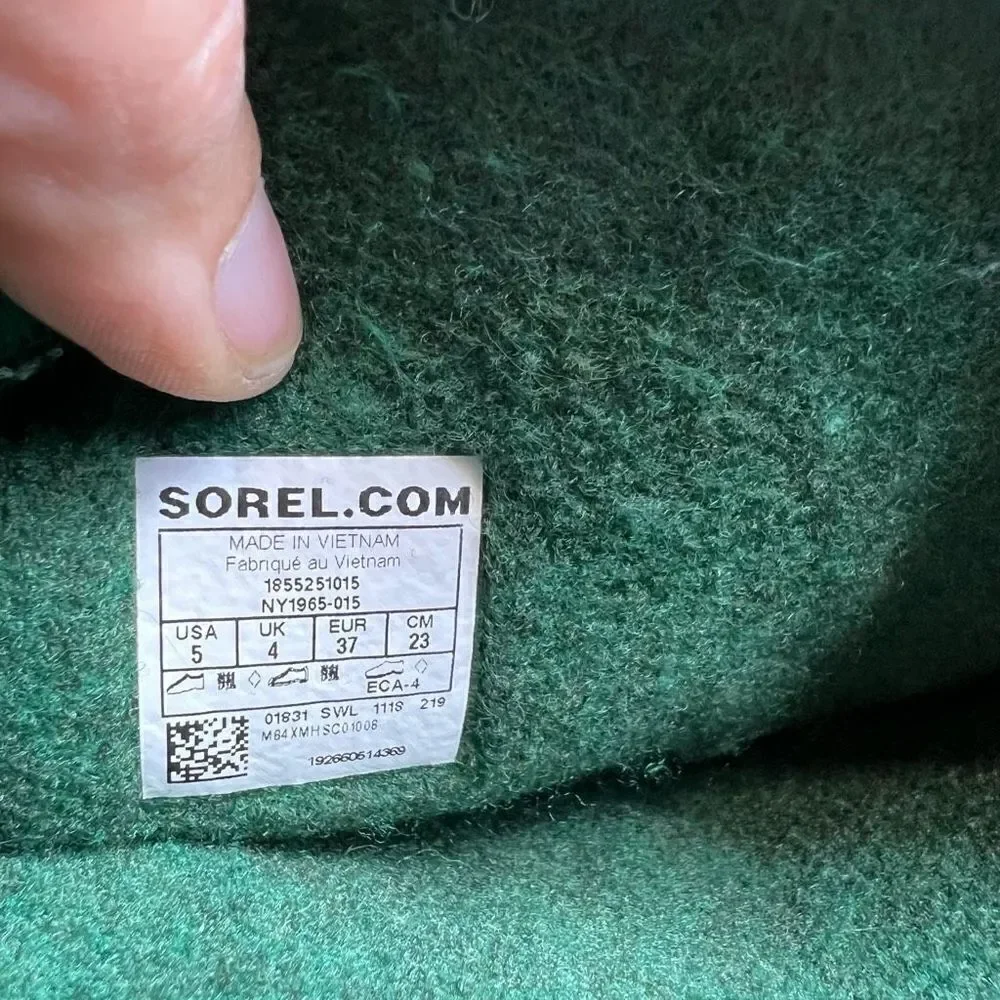 Youth Sorel Flurry Snow Winter Boot Sz US  5 EUR 37 BLACK RED $70 MSRP